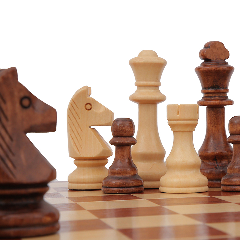 32 Pieces Wooden Chess King He - đánh giá và giá Board Game Queen