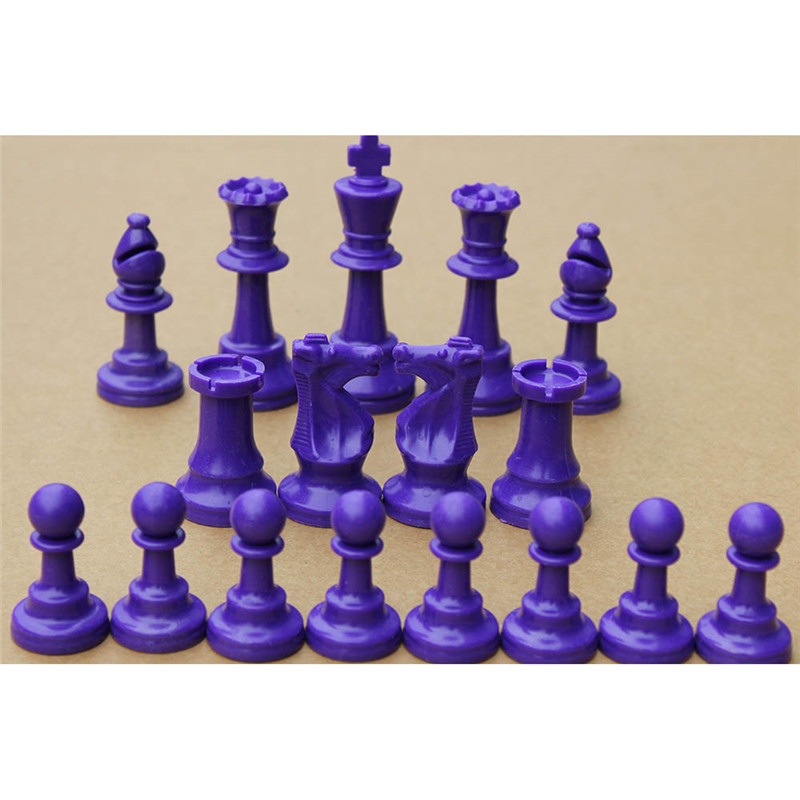 Colorful Plastic Chess Pieces  - đánh giá và giá Board Game Queen