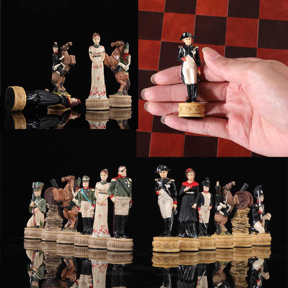 3D Character-themed Chess Set  - đánh giá và giá Board Game Queen